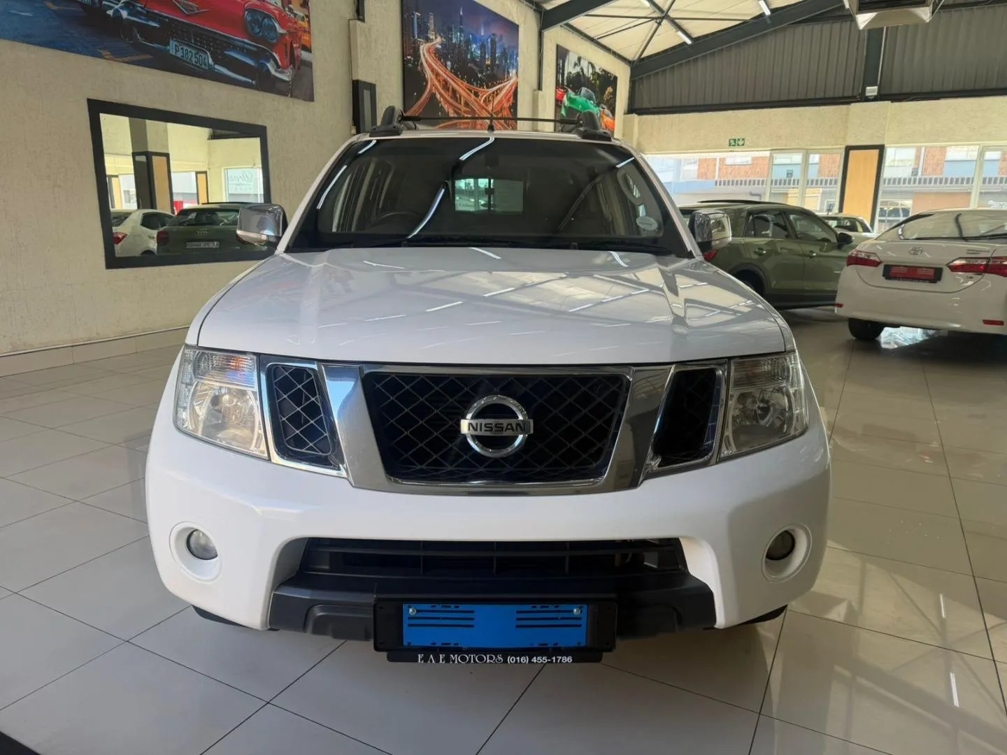 2015 Nissan Navara 2.5dCi Double Cab LE, photo 5 of 14