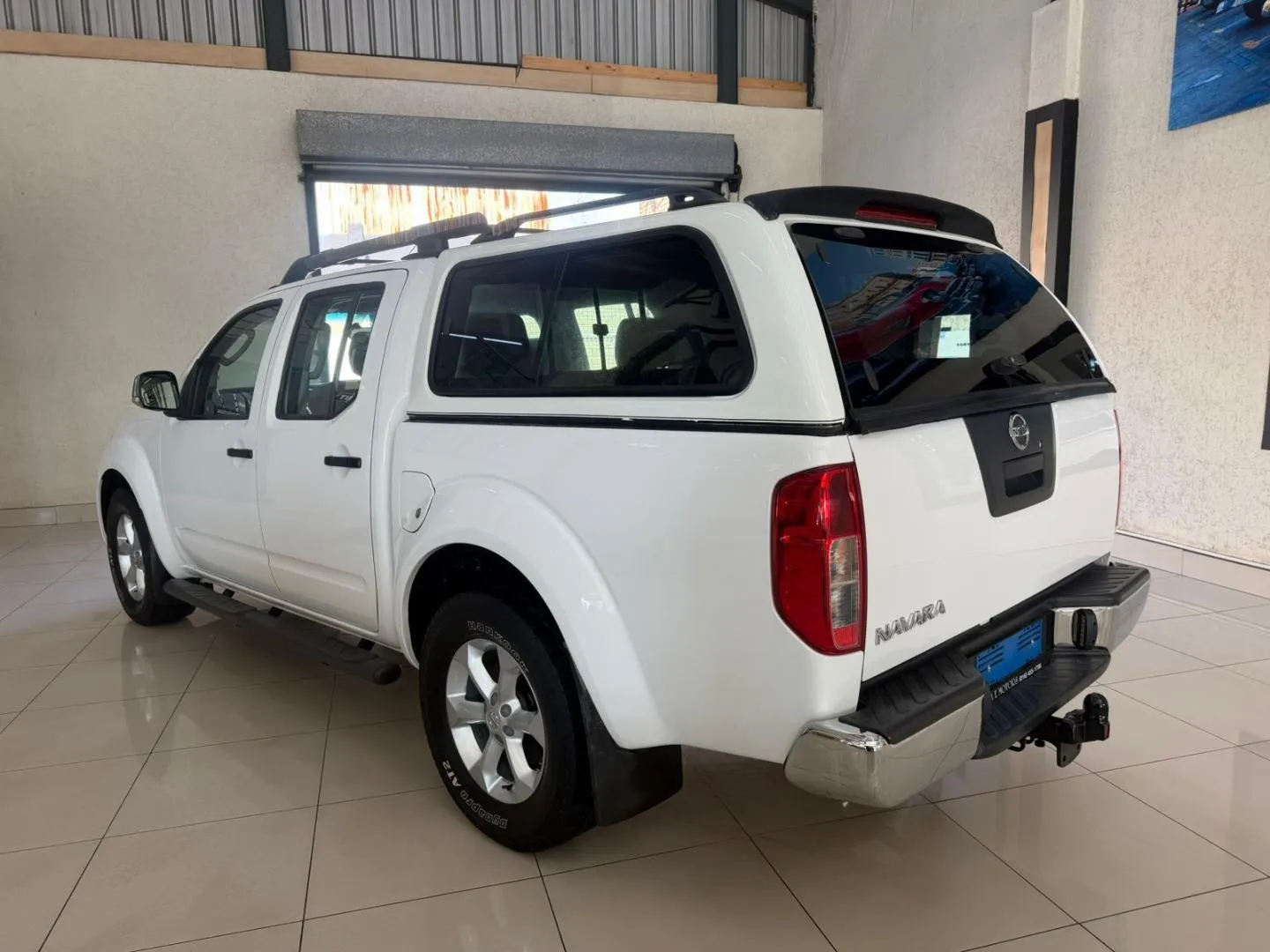 2015 Nissan Navara 2.5dCi Double Cab LE, photo 6 of 14
