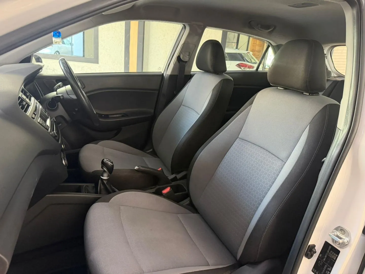 2016 Hyundai i20 1.4 Fluid, photo 12 of 17