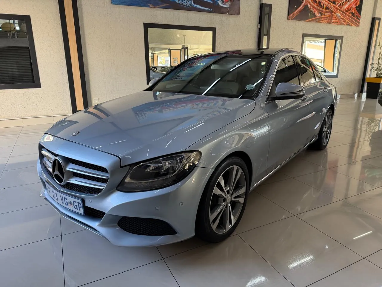 2016 Mercedes-Benz C-Class C180 Avantgarde Auto, photo 2 of 17