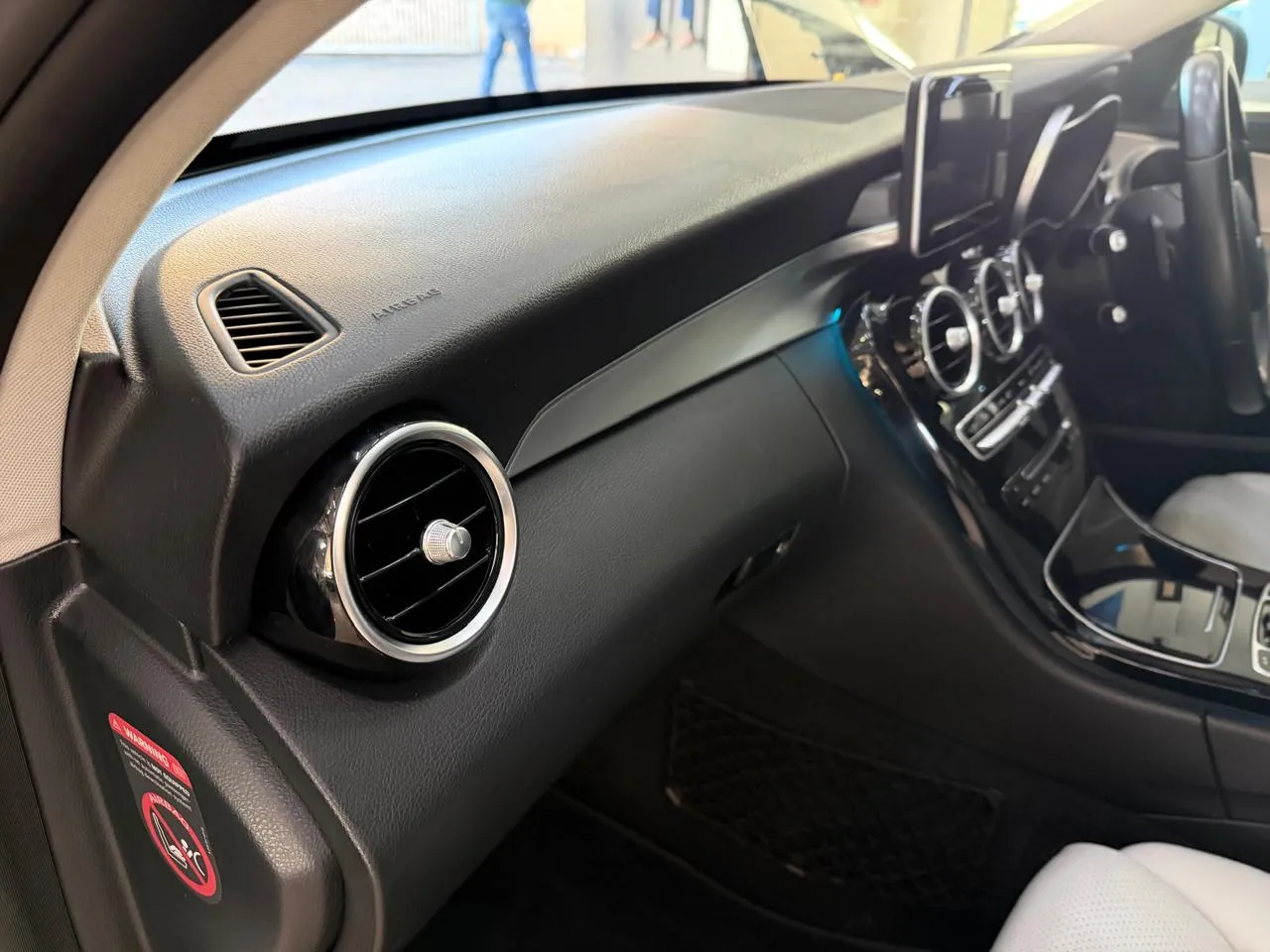2016 Mercedes-Benz C-Class C180 Avantgarde Auto, photo 13 of 17