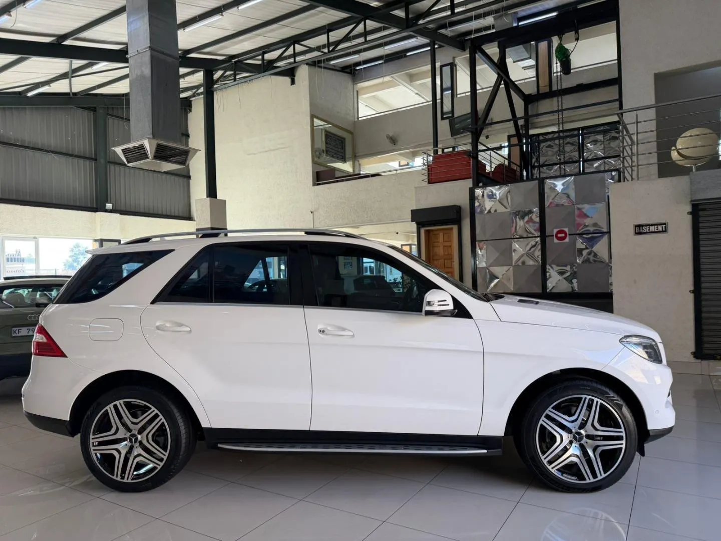 2016 Mercedes-Benz ML ML400, photo 3 of 16