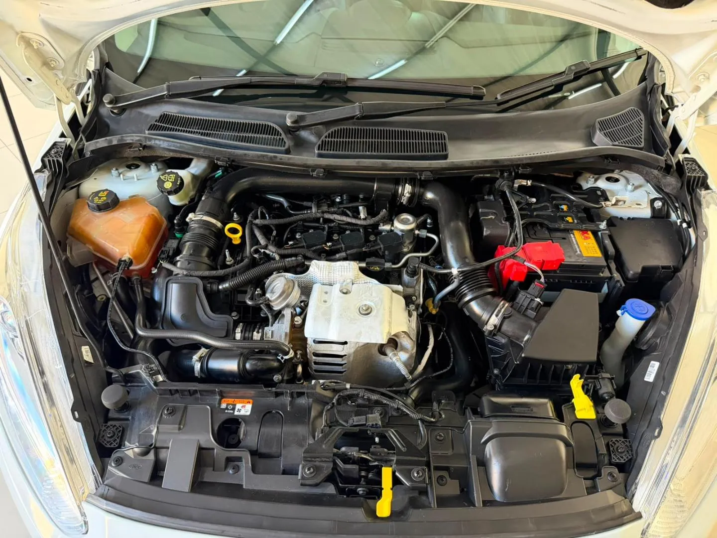 2017 Ford Fiesta 5-Door 1.0T Ambiente, photo 14 of 18