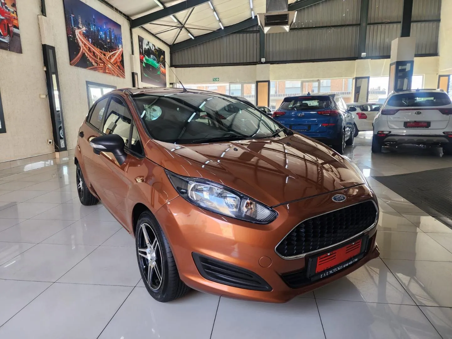 2017 Ford Fiesta 5-door 1.4 Ambiente, photo 1 of 7