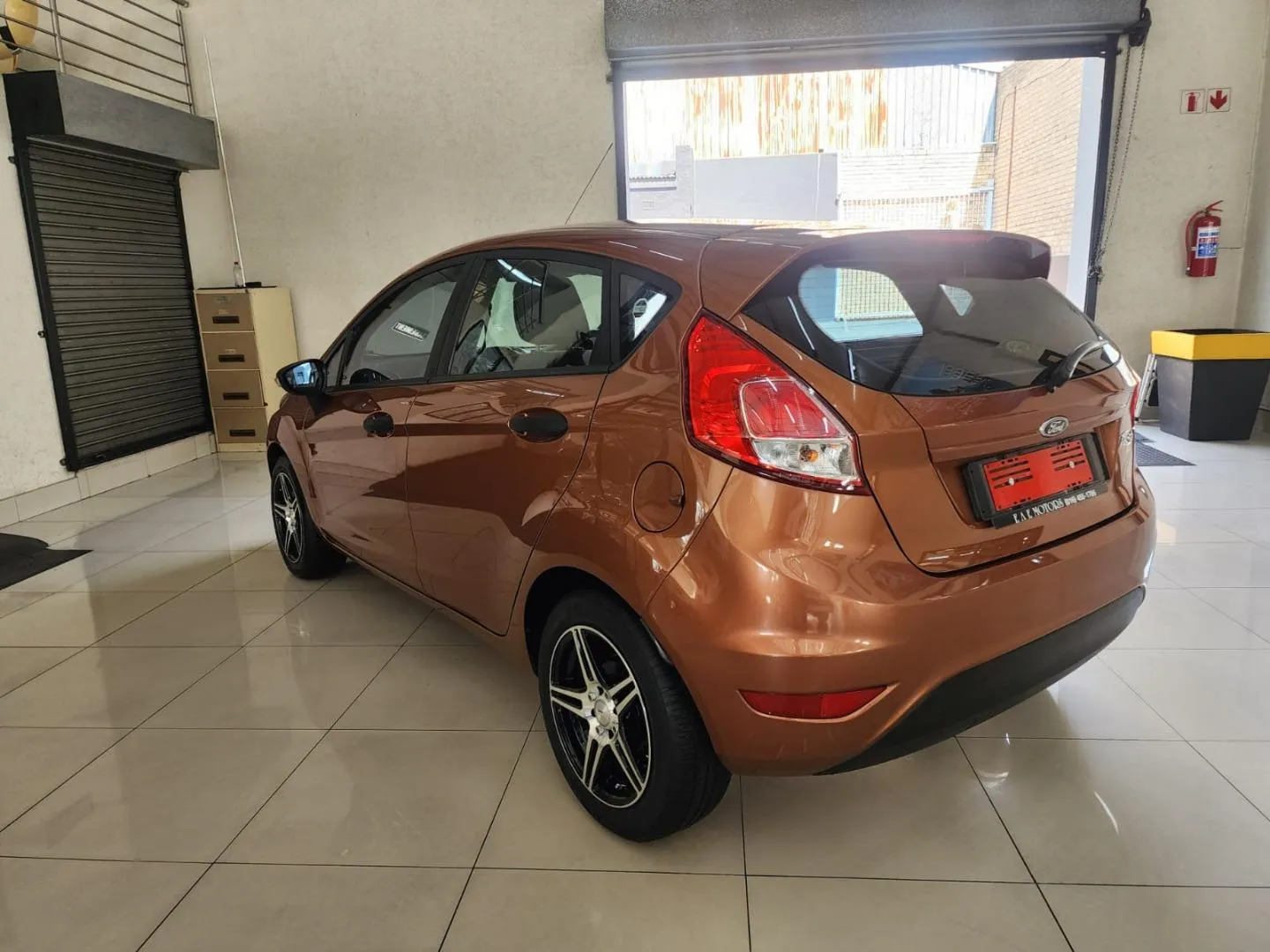 2017 Ford Fiesta 5-door 1.4 Ambiente, photo 7 of 7