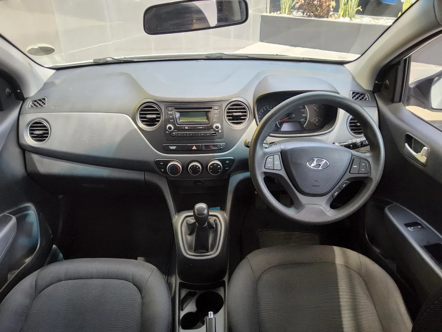 2017 Hyundai Grand i10 1.25 Motion, photo 8 of 11