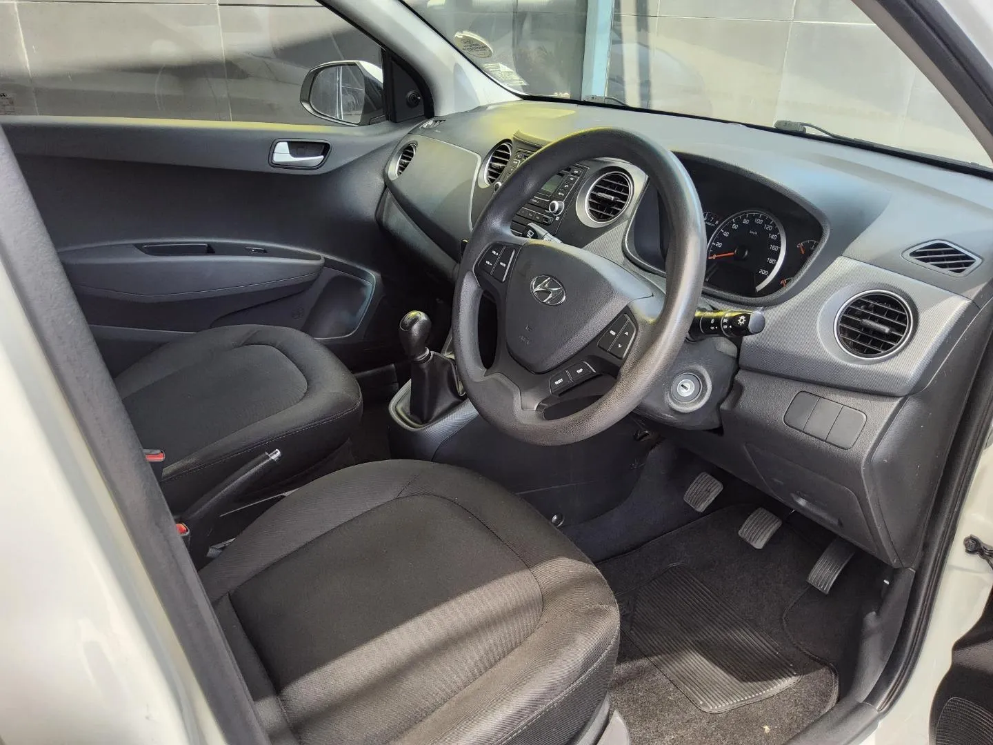 2017 Hyundai Grand i10 1.25 Motion, photo 9 of 11