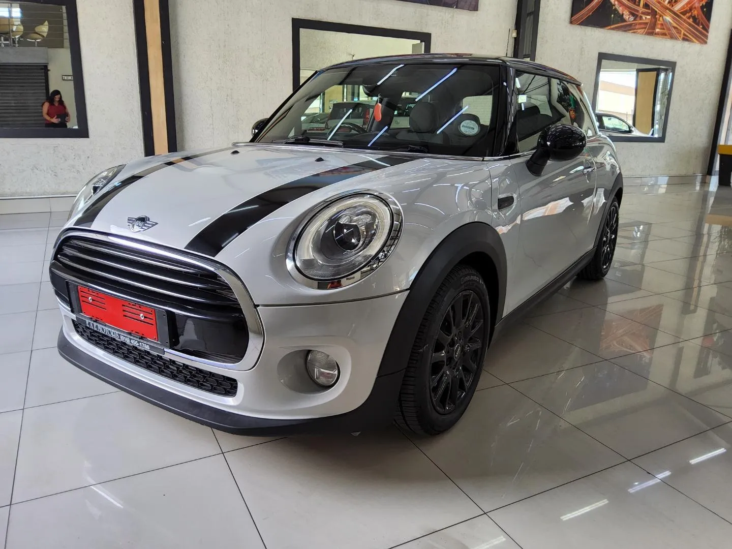 2017 MINI Hatch Cooper Hatch 3-Door Auto, photo 2 of 7
