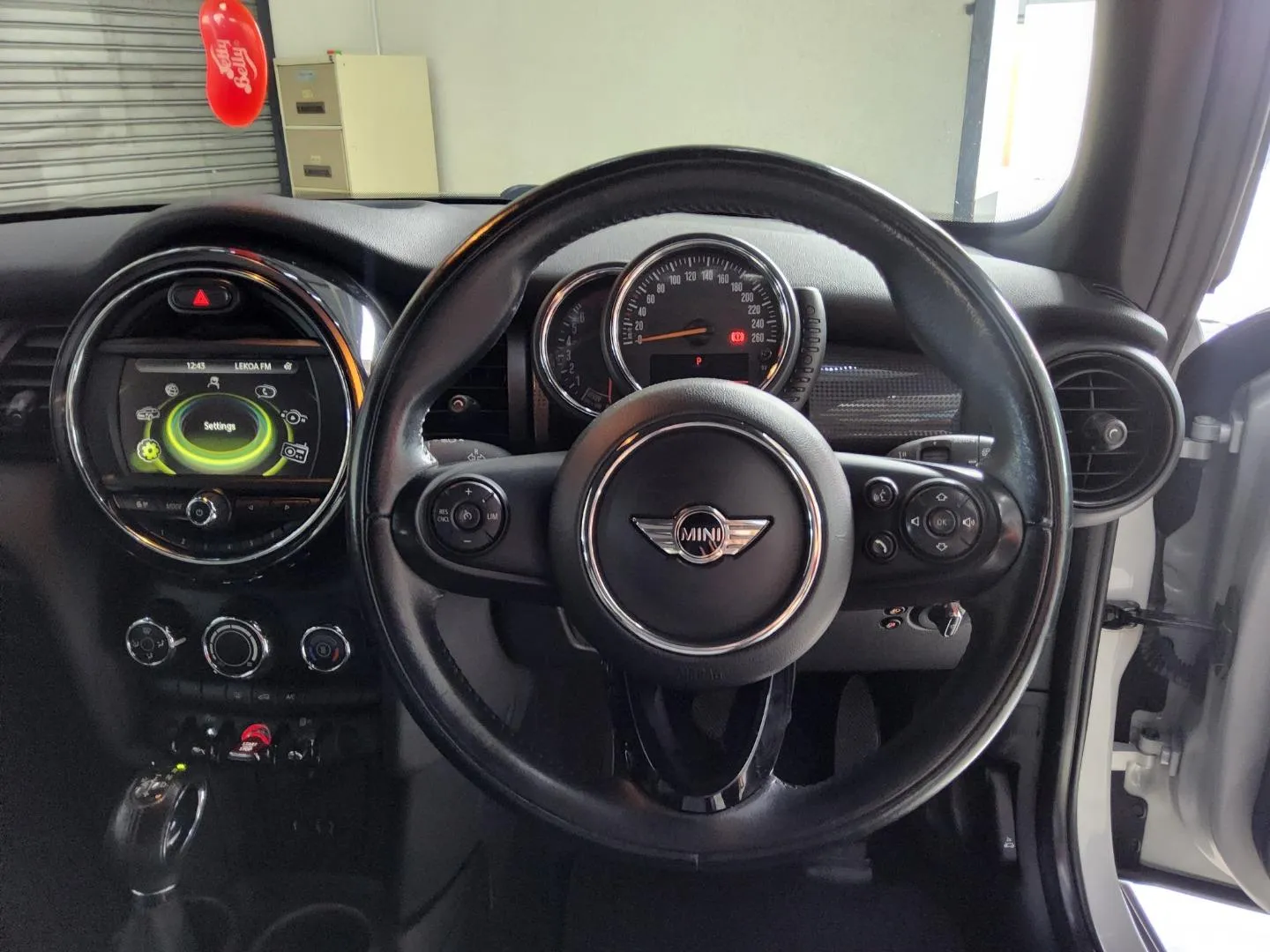 2017 MINI Hatch Cooper Hatch 3-Door Auto, photo 10 of 10