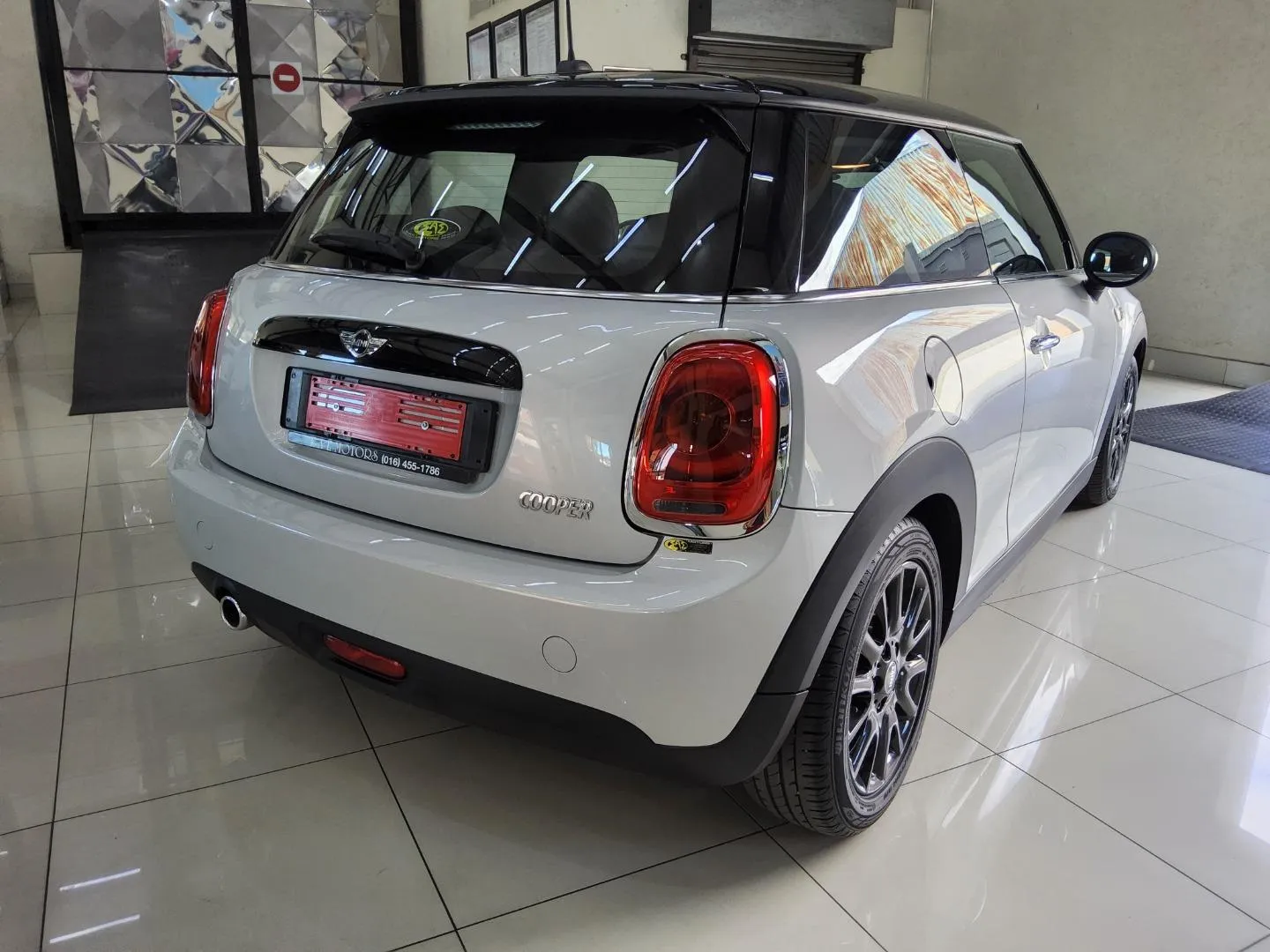2017 MINI Hatch Cooper Hatch 3-Door Auto, photo 7 of 7