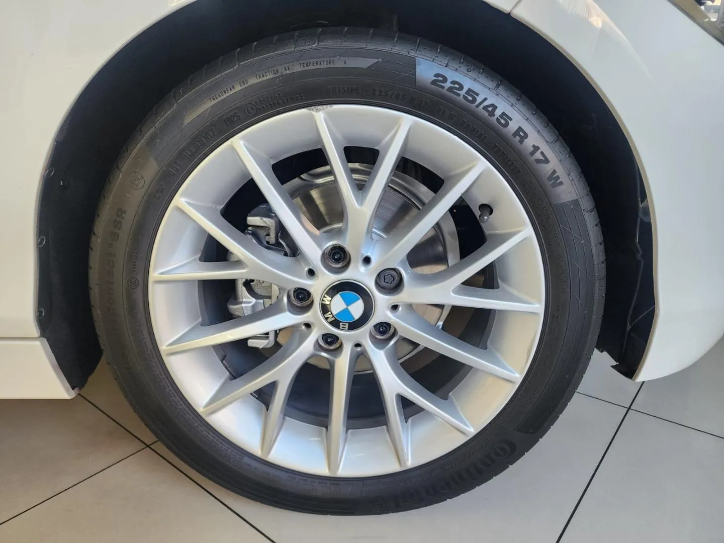 2018 BMW 1 Series 118i 5-Door Auto, photo 11 of 12