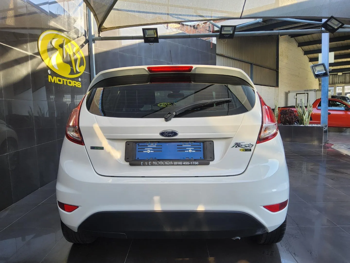 2018 Ford Fiesta 5-Door 1.0T Trend, photo 6 of 7