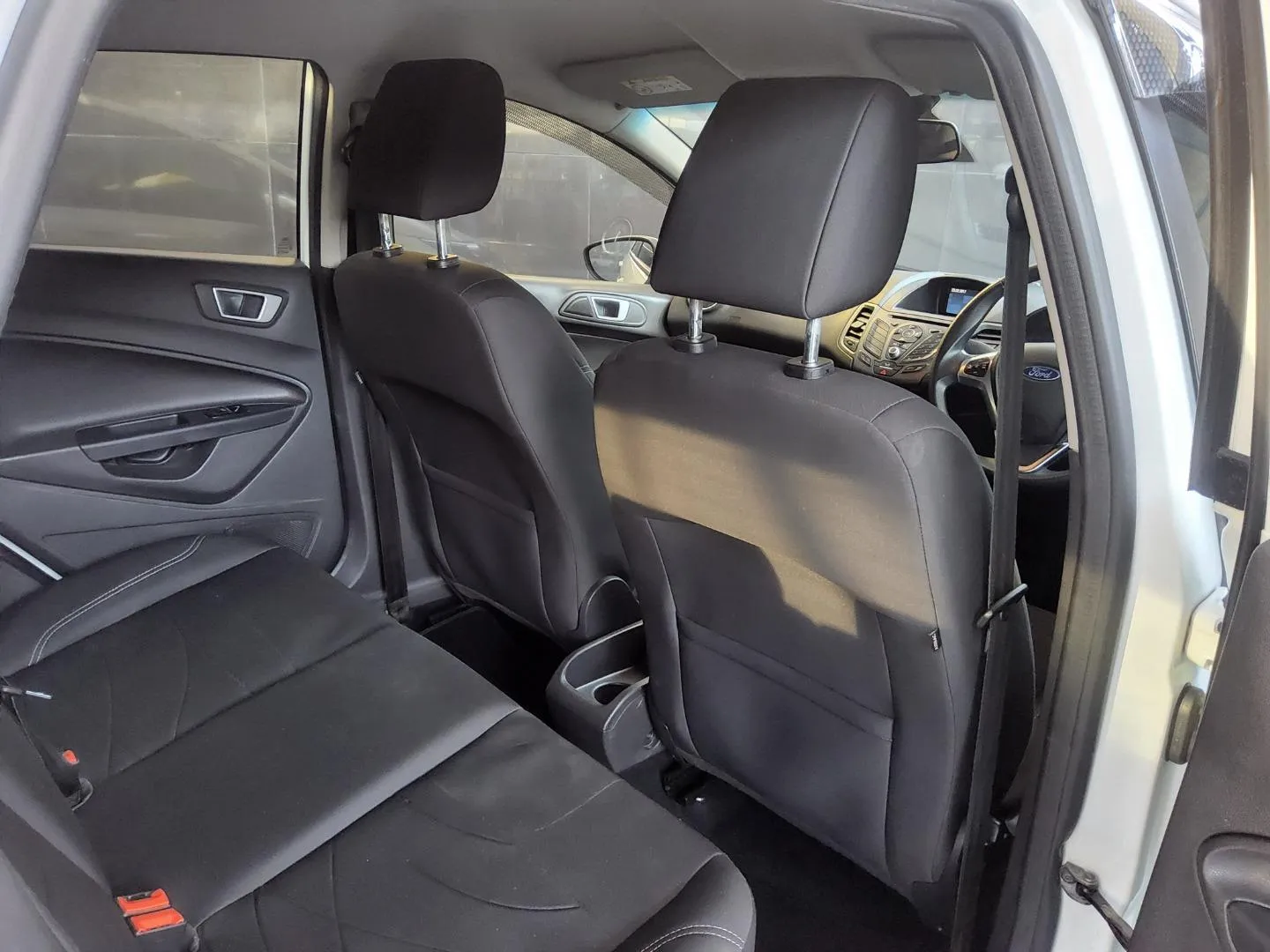 2018 Ford Fiesta 5-Door 1.0T Trend, photo 7 of 7