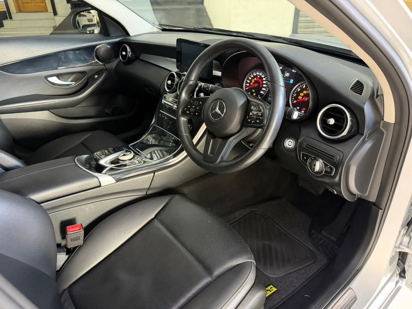 2018 Mercedes-Benz C-Class C180 Auto, photo 9 of 13