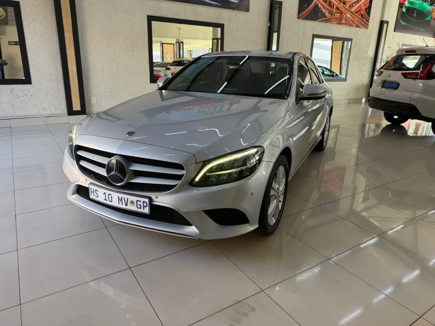 2018 Mercedes-Benz C-Class C180 Auto, photo 2 of 13