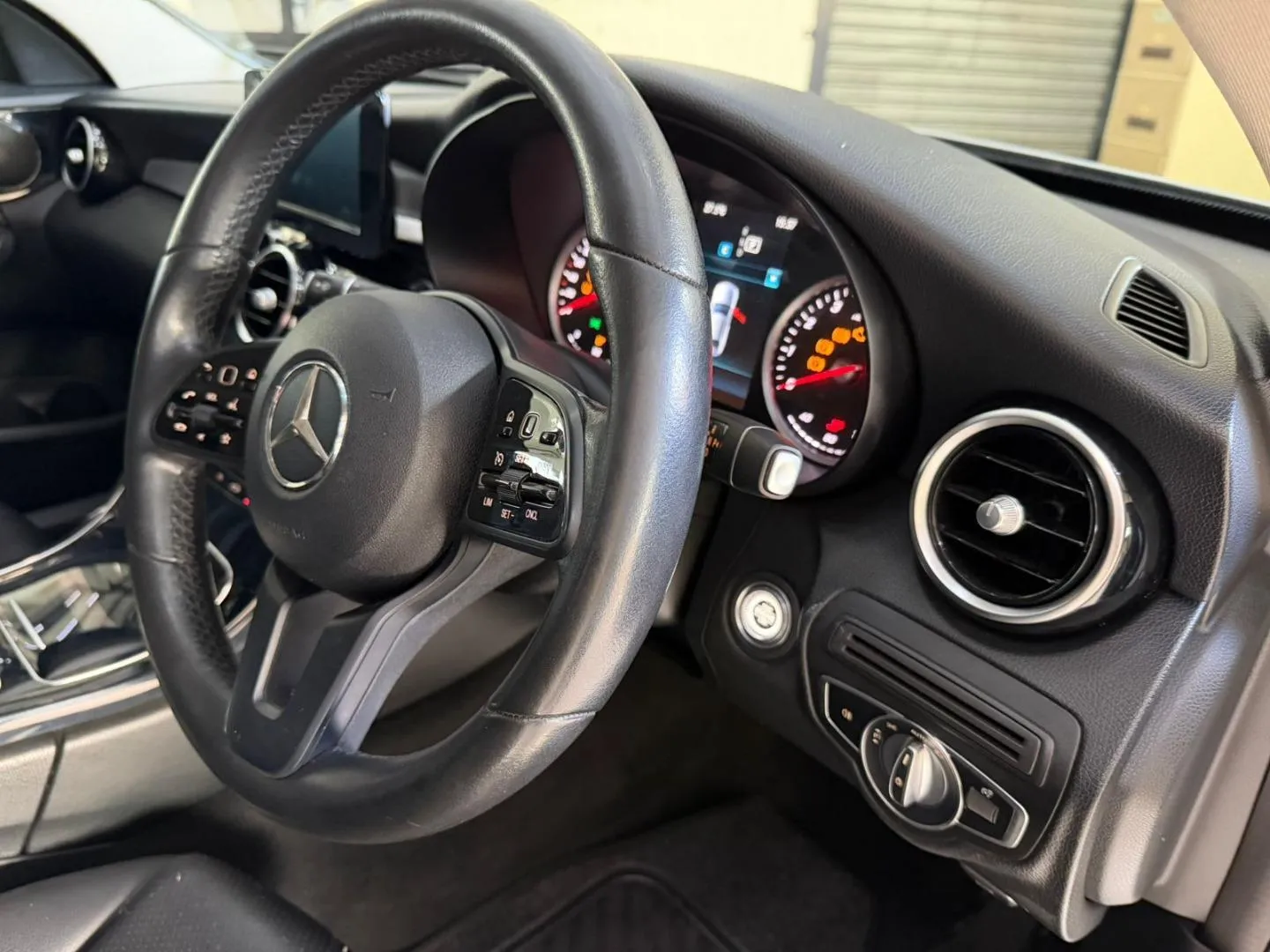 2018 Mercedes-Benz C-Class C180 Auto, photo 11 of 13