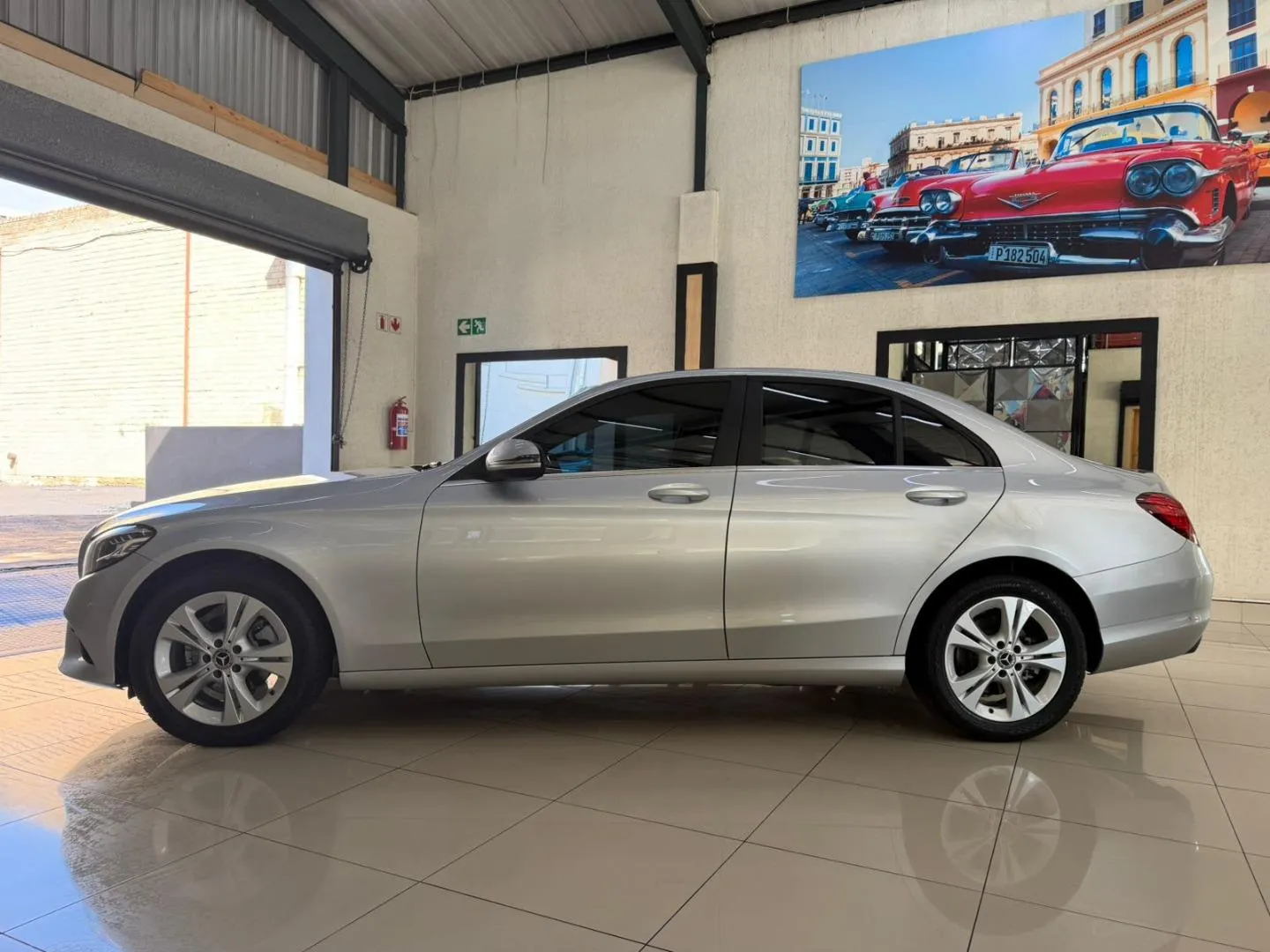 2018 Mercedes-Benz C-Class C180 Auto, photo 3 of 13