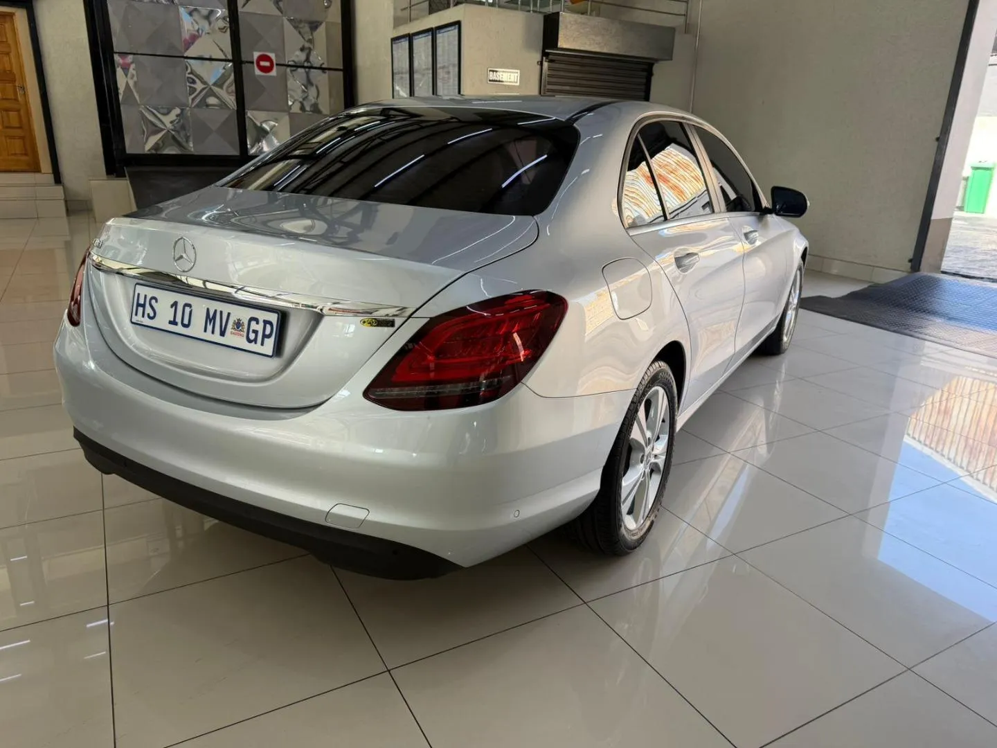 2018 Mercedes-Benz C-Class C180 Auto, photo 6 of 13
