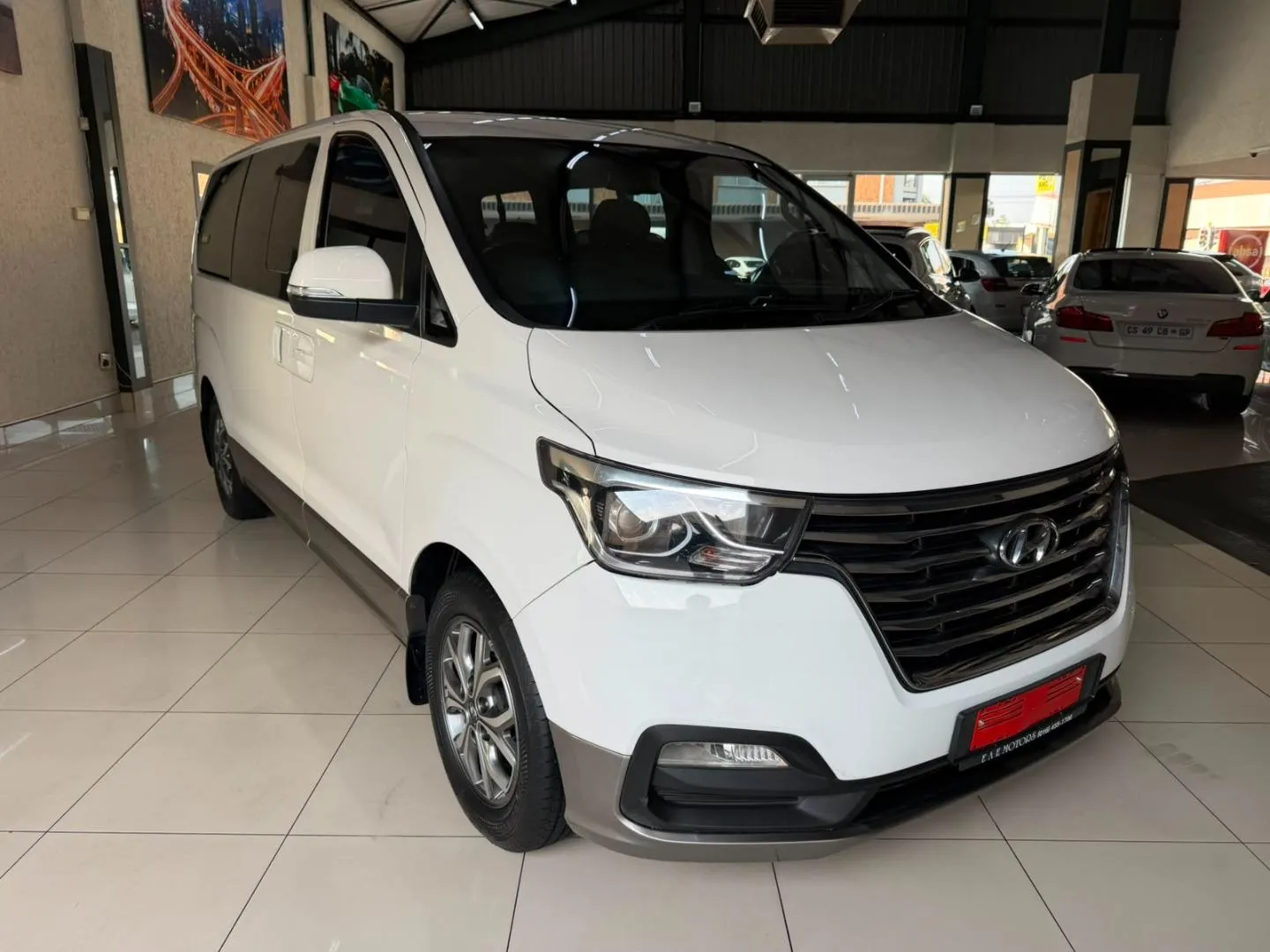 2020 Hyundai H-1 2.5CRDi Elite 12-Seater, photo 1 of 19