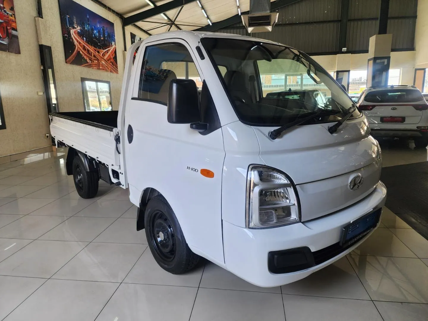 2020 Hyundai H-100 Bakkie 2.6D, photo 1 of 7