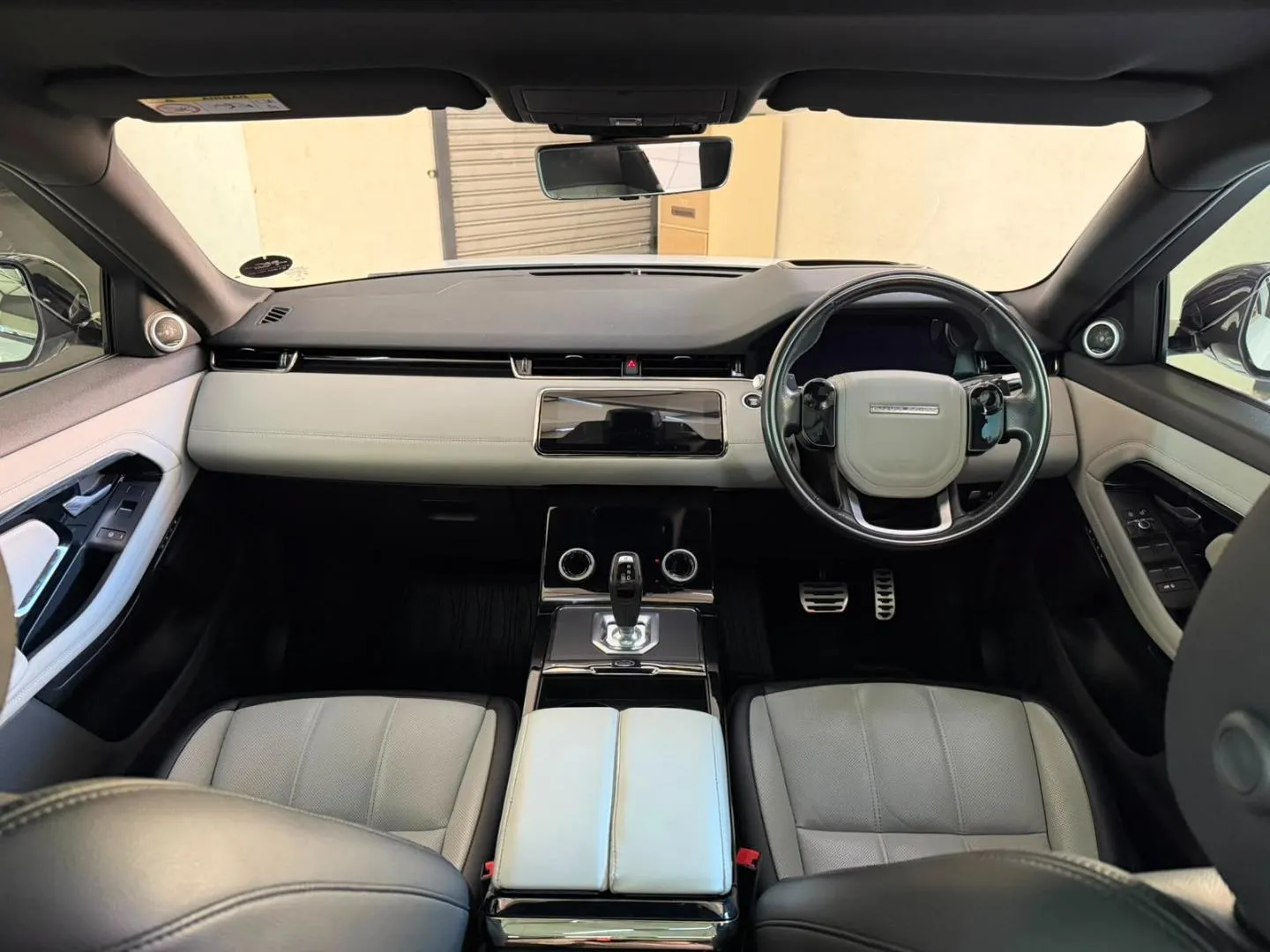 2020 Land Rover Range Rover Evoque D180 R-Dynamic SE First Edition, photo 14 of 14
