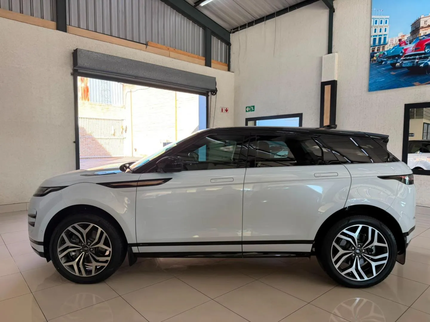 2020 Land Rover Range Rover Evoque D180 R-Dynamic SE First Edition, photo 4 of 10