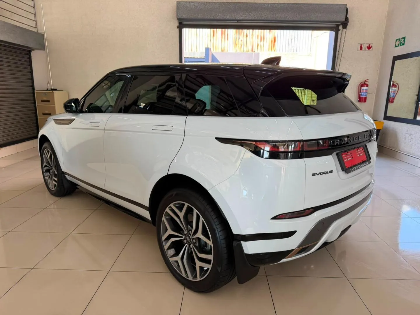 2020 Land Rover Range Rover Evoque D180 R-Dynamic SE First Edition, photo 7 of 10