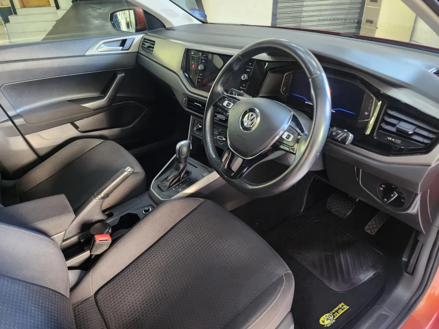 2020 Volkswagen Polo Hatch 1.0TSI Comfortline R-Line Auto, photo 11 of 15