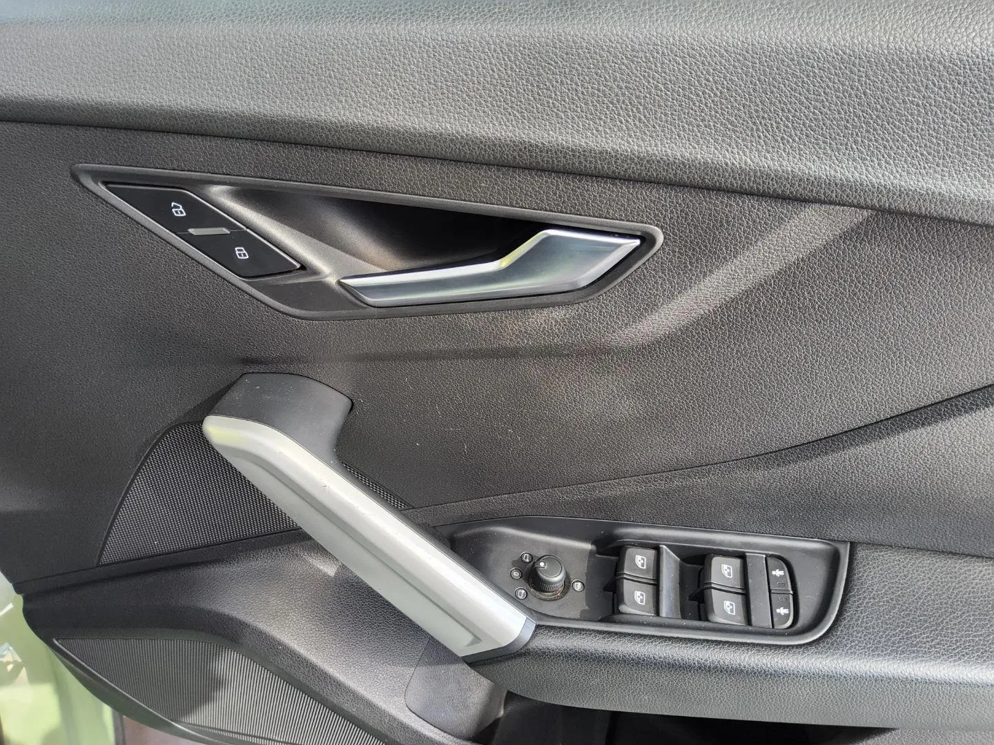 2021 Audi Q2 35TFSI S Line, photo 8 of 10