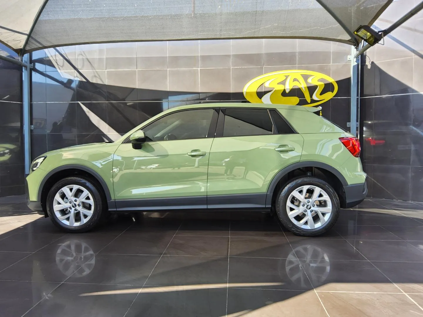 2021 Audi Q2 35TFSI S Line, photo 3 of 10