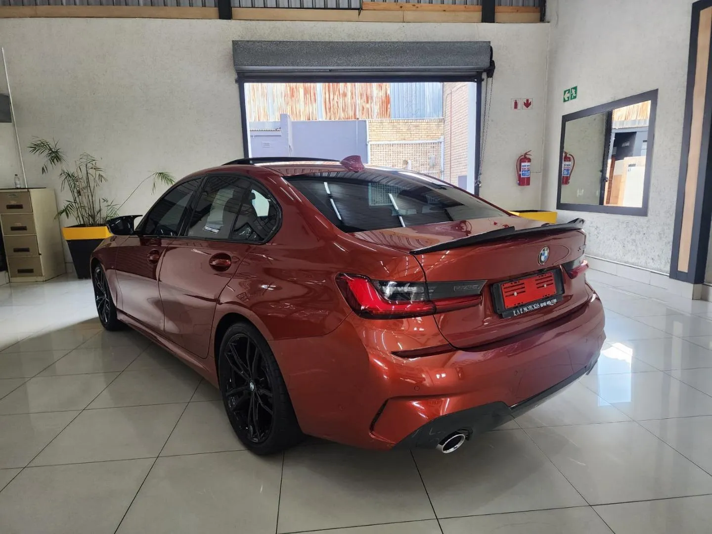 2021 BMW 3 Series 320i M Sport, photo 7 of 7