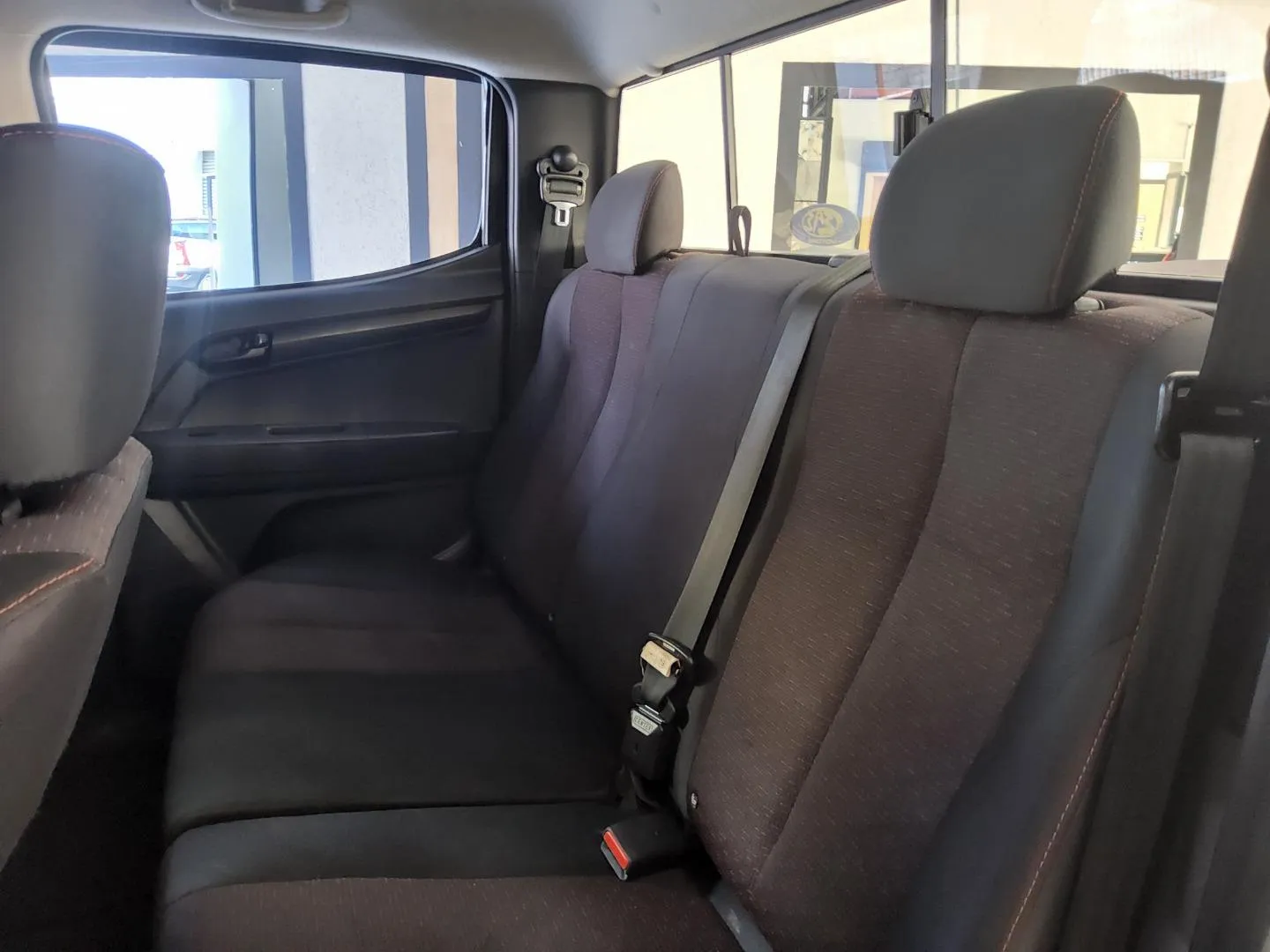 2021 Isuzu D-Max 250 Double Cab Hi-Ride Auto, photo 8 of 14