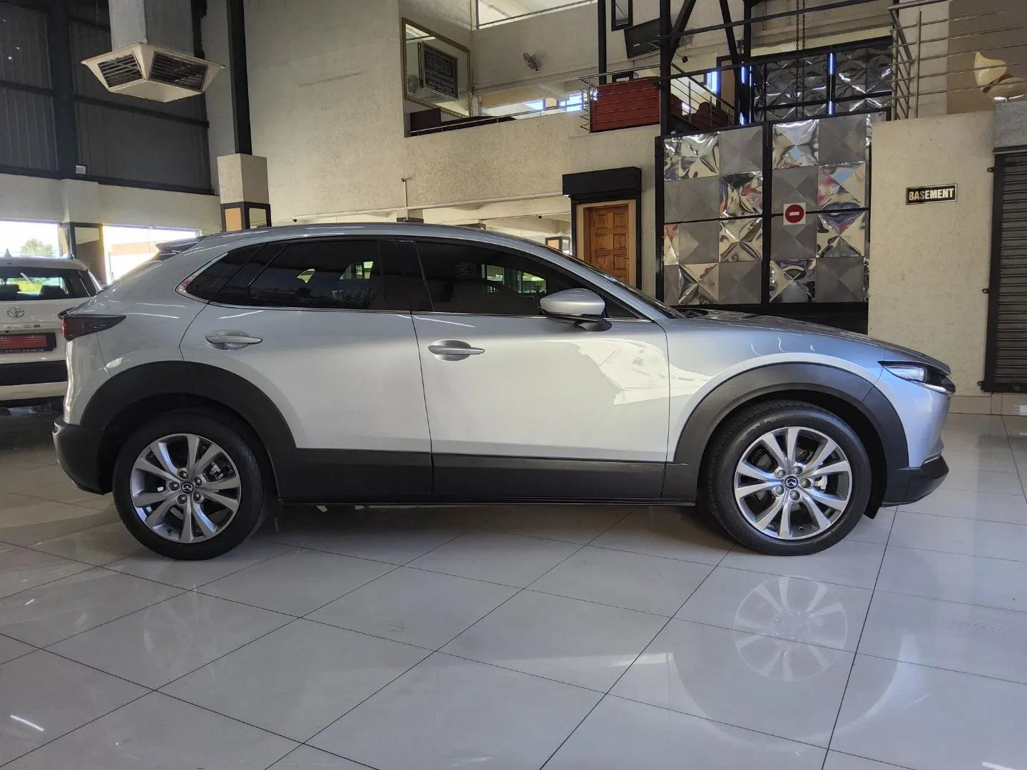 2021 Mazda CX-30 2.0 Individual, photo 3 of 9