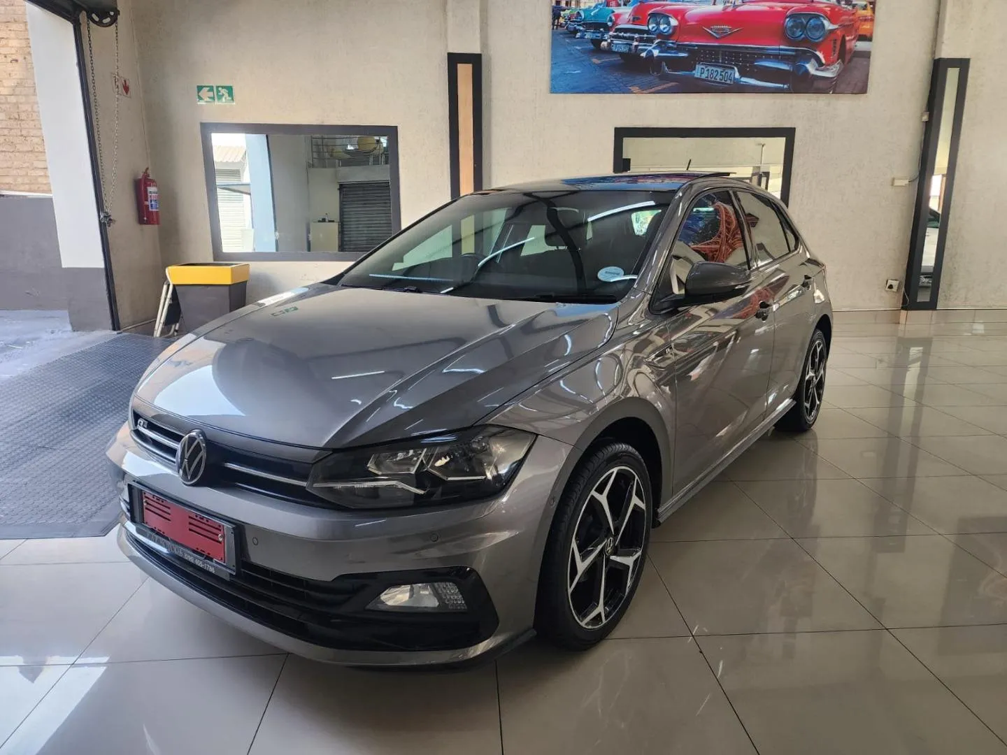 2021 Volkswagen Polo Hatch 1.0TSI Comfortline R-Line, photo 2 of 15
