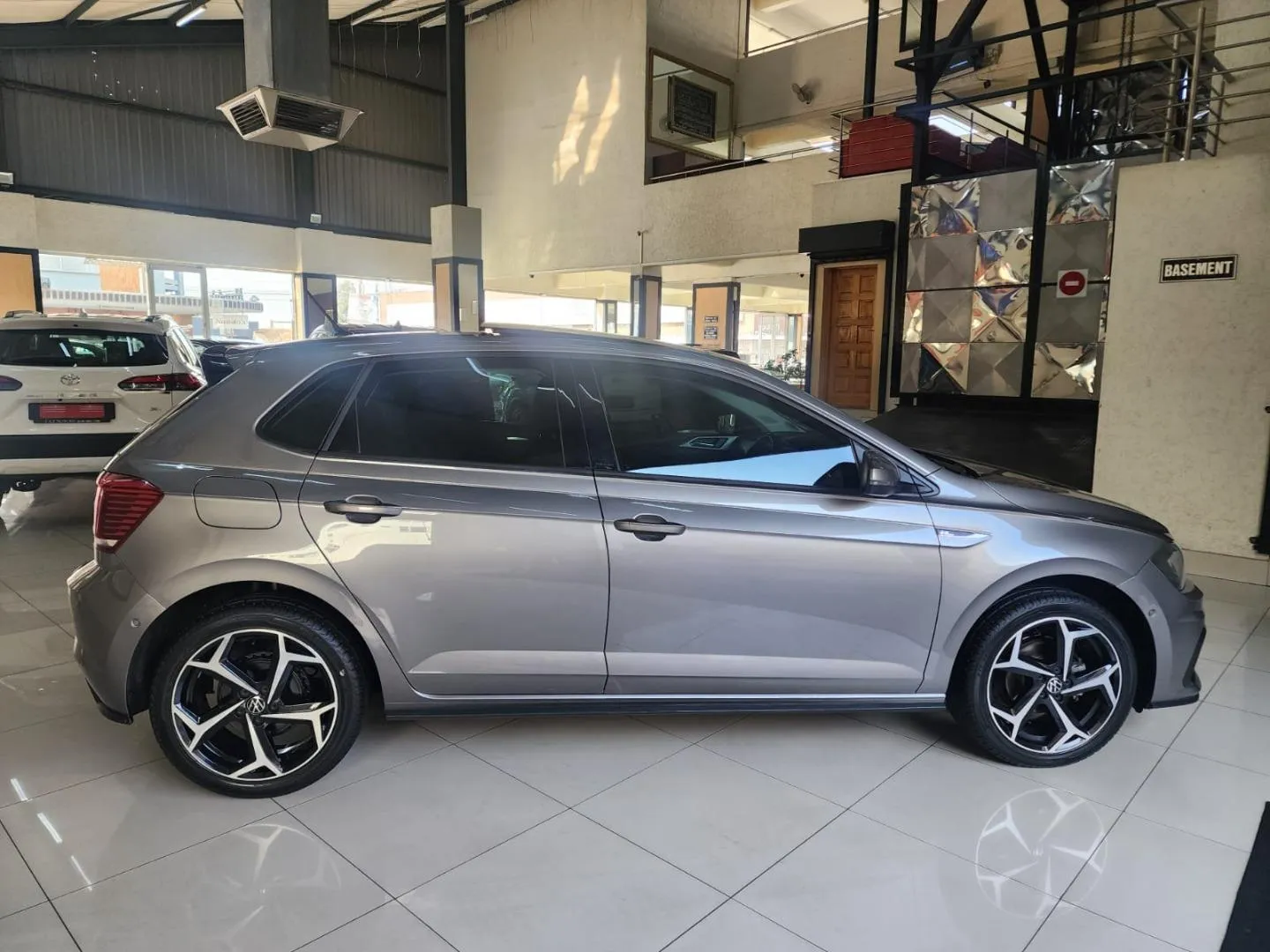 2021 Volkswagen Polo Hatch 1.0TSI Comfortline R-Line, photo 3 of 15