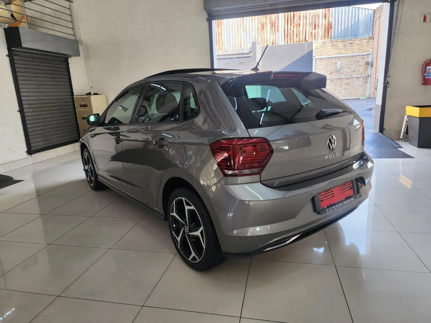 2021 Volkswagen Polo Hatch 1.0TSI Comfortline R-Line, photo 7 of 15