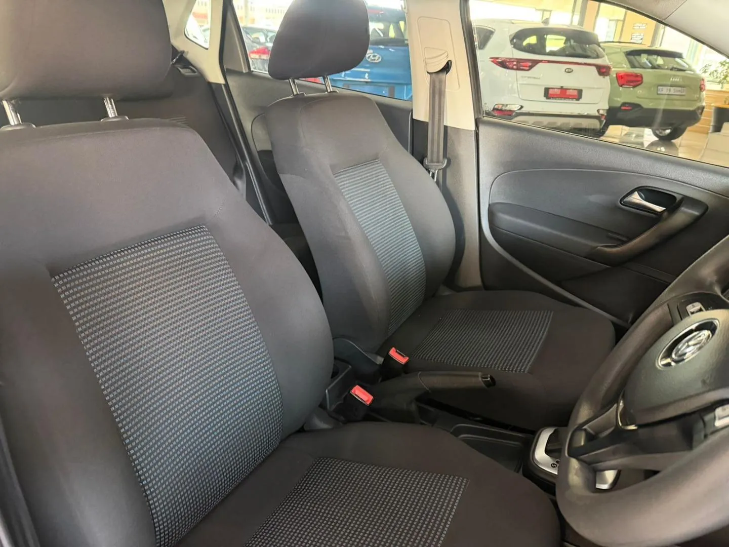 2021 Volkswagen Polo Vivo Hatch 1.6 Comfortline Auto, photo 12 of 18