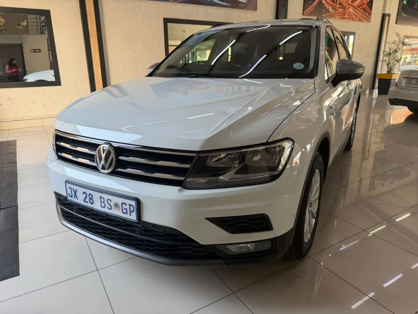2021 Volkswagen Tiguan Allspace 1.4TSI Trendline, photo 2 of 14