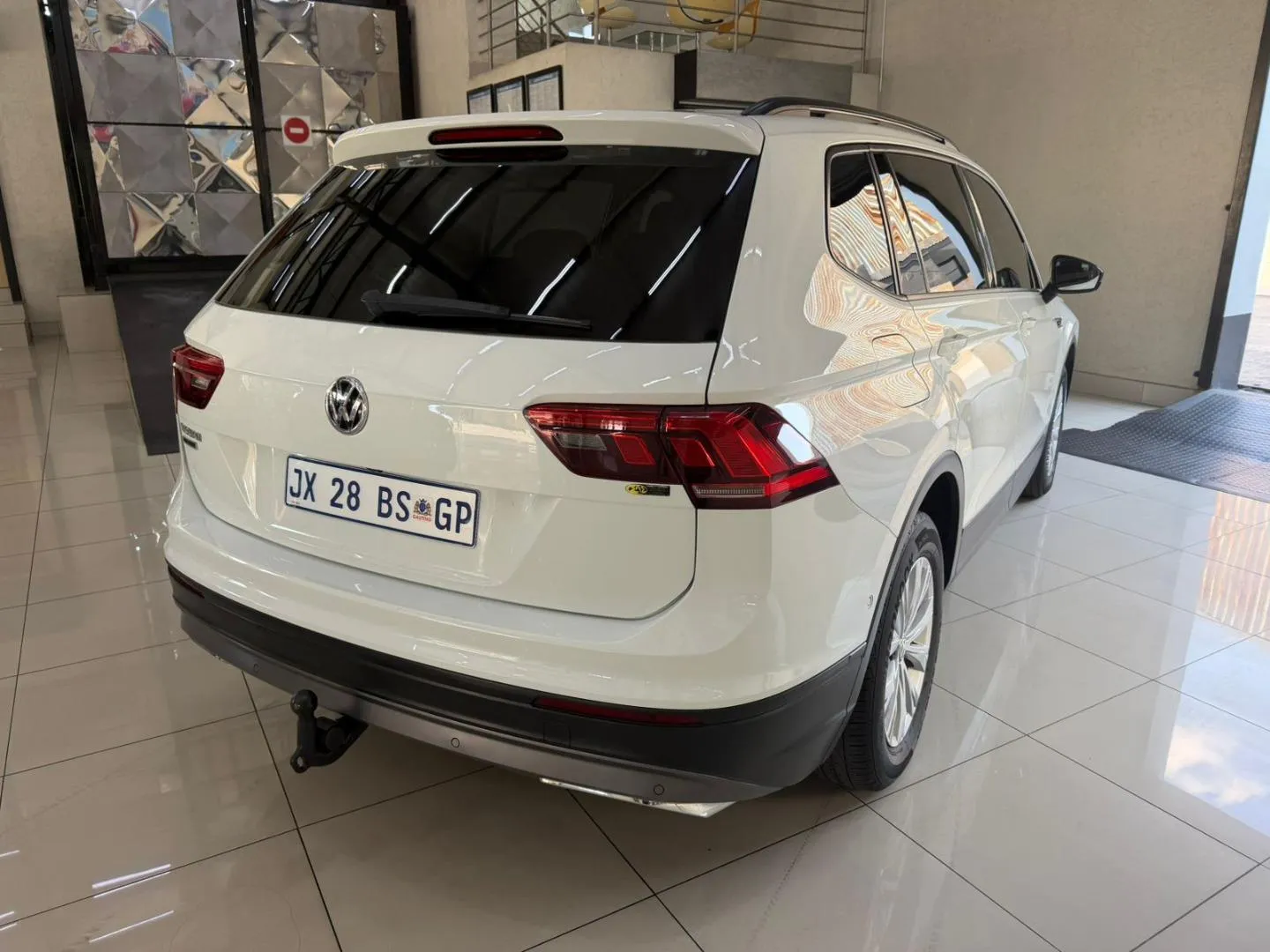 2021 Volkswagen Tiguan Allspace 1.4TSI Trendline, photo 6 of 14