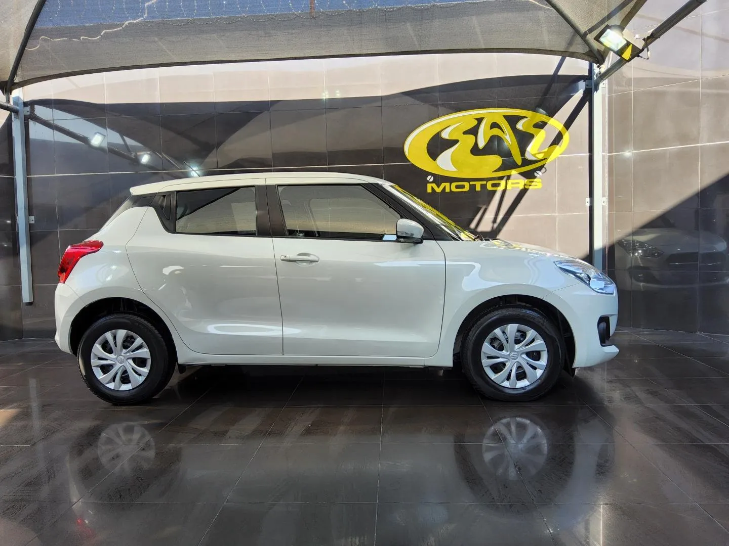 2024 Suzuki Swift 1.2 GL Auto, photo 2 of 3