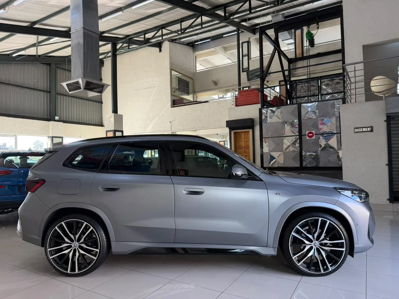 2025 BMW X1 sDrive18d xLine, photo 4 of 14