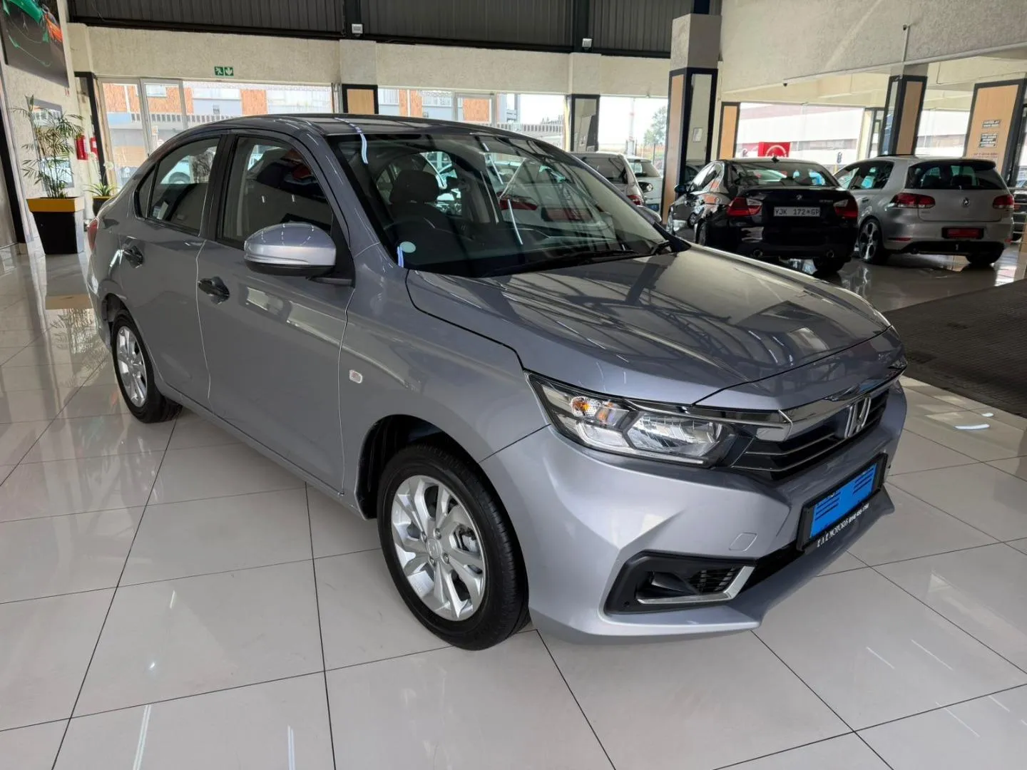 2025 Honda Amaze 1.2 Trend, photo 1 of 10