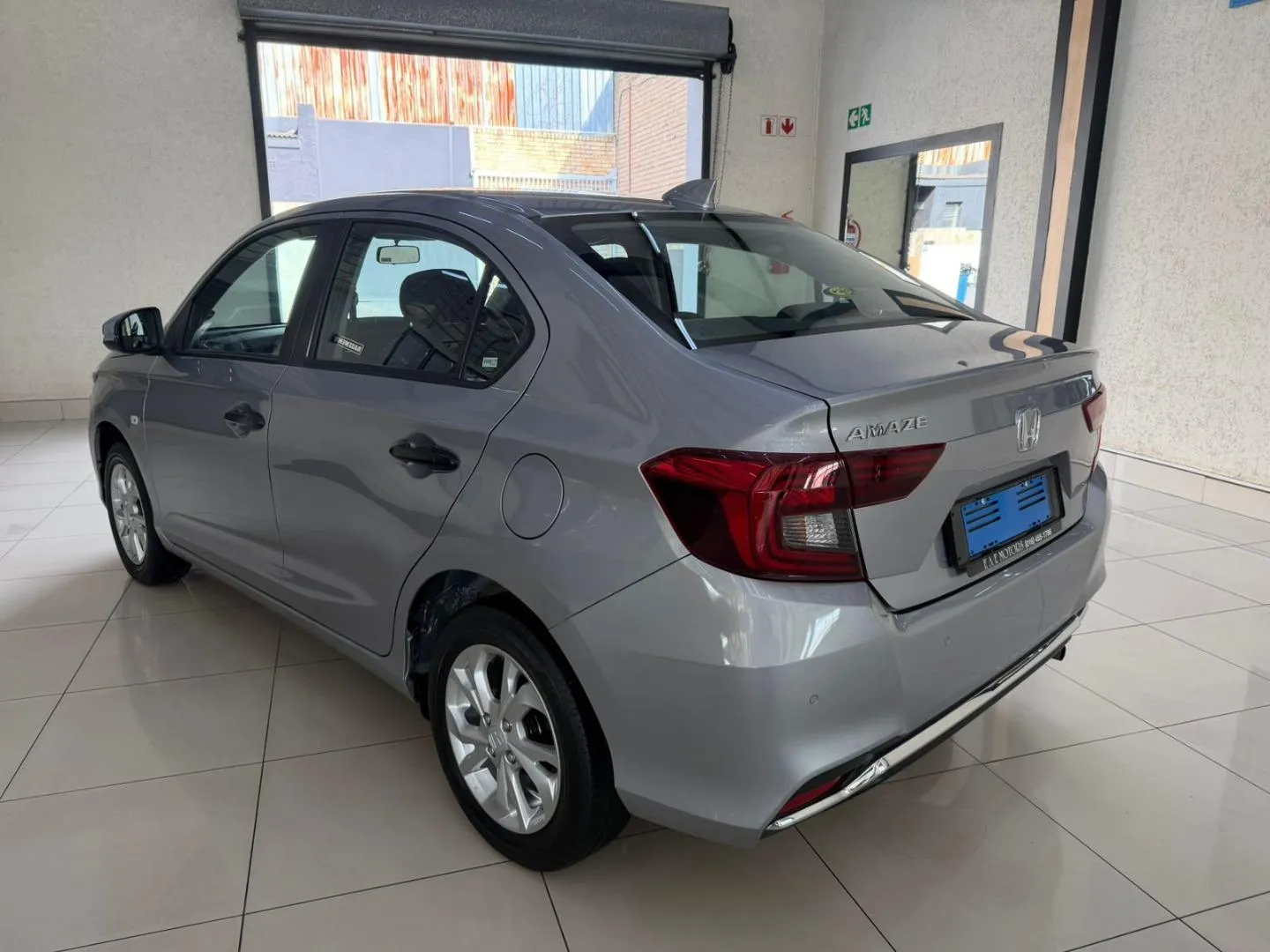 2025 Honda Amaze 1.2 Trend, photo 6 of 10