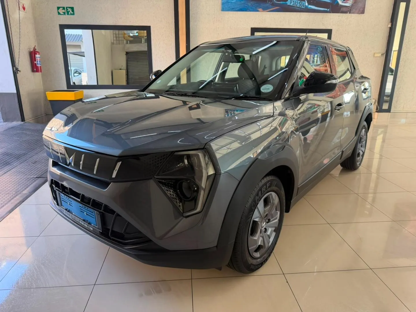 2025 Mahindra XUV 3XO 1.2T MX2 Auto, photo 2 of 14