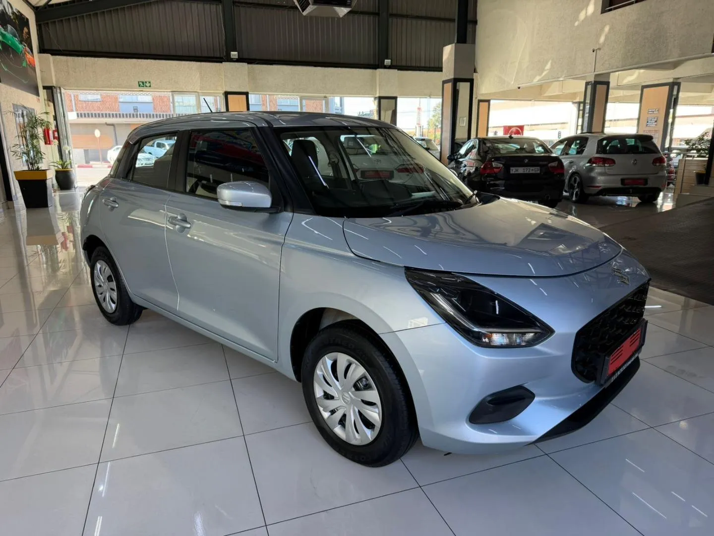 2025 Suzuki Swift 1.2 GL, photo 1 of 15