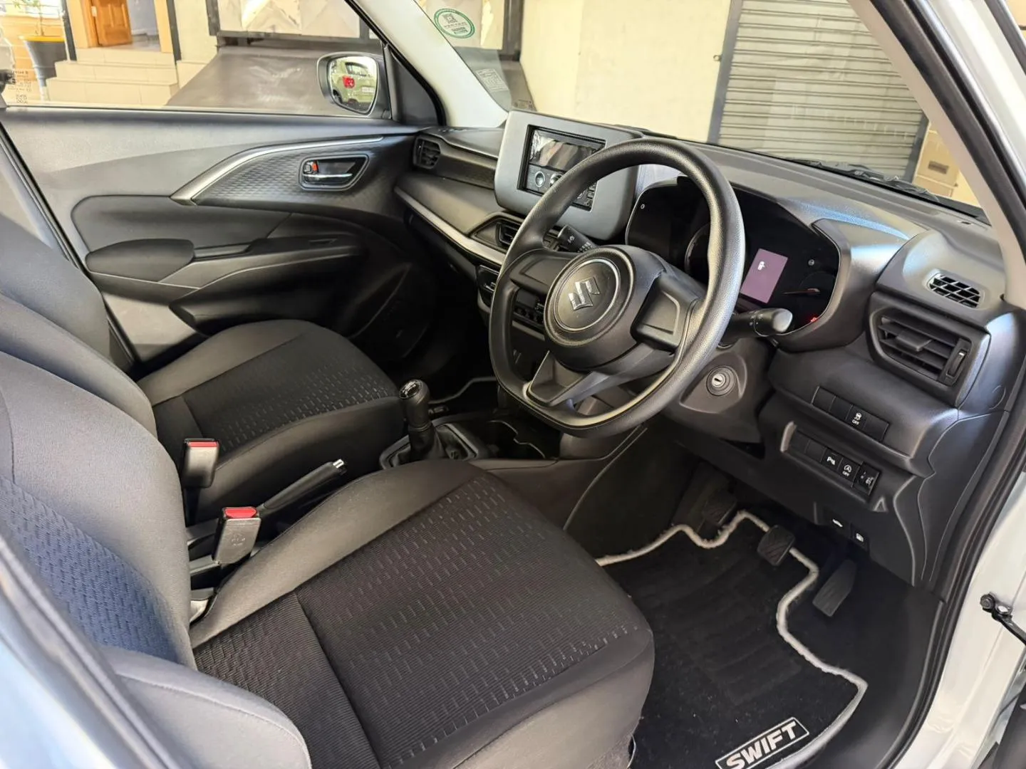 2025 Suzuki Swift 1.2 GL, photo 12 of 15