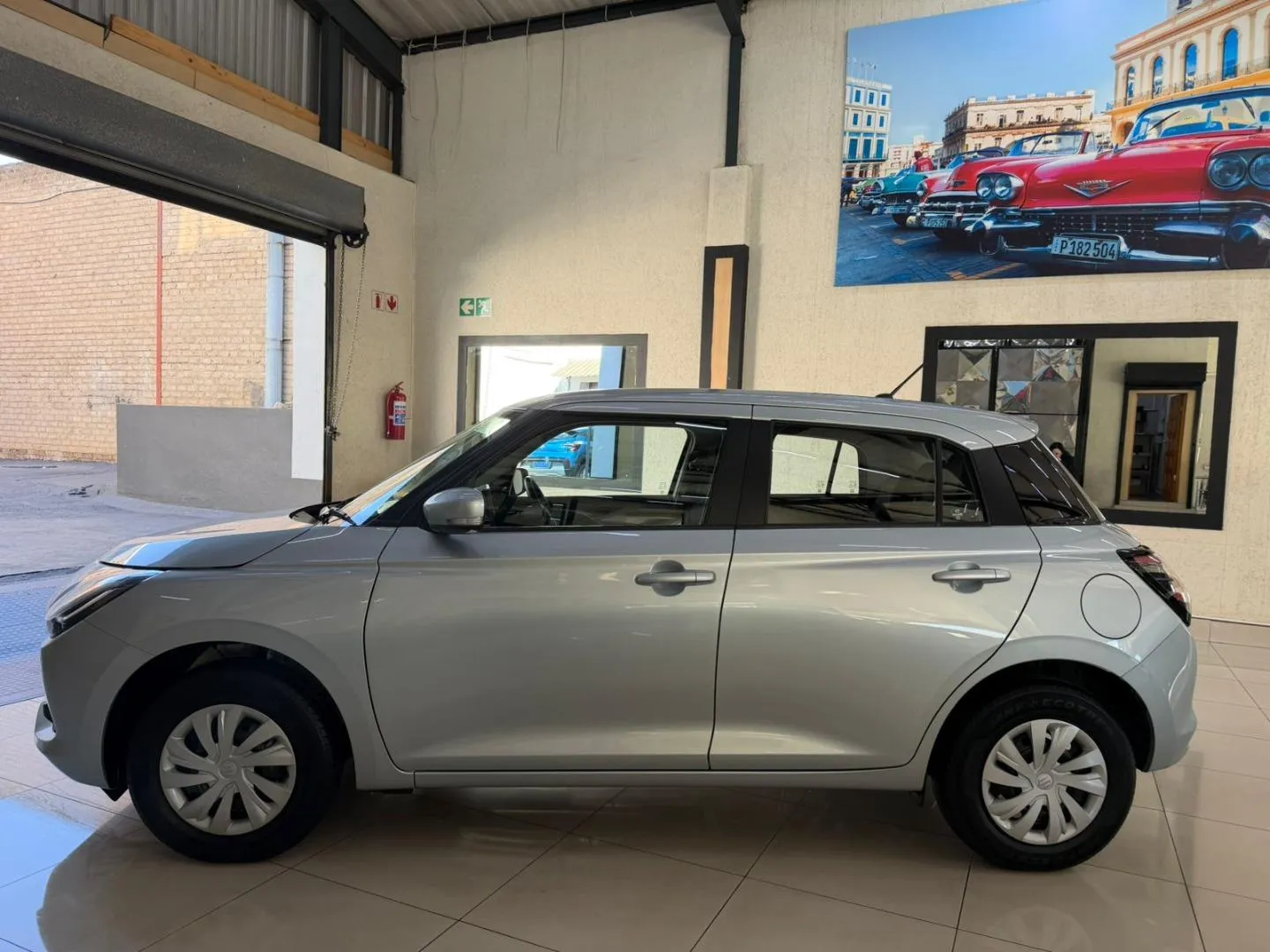 2025 Suzuki Swift 1.2 GL, photo 3 of 15
