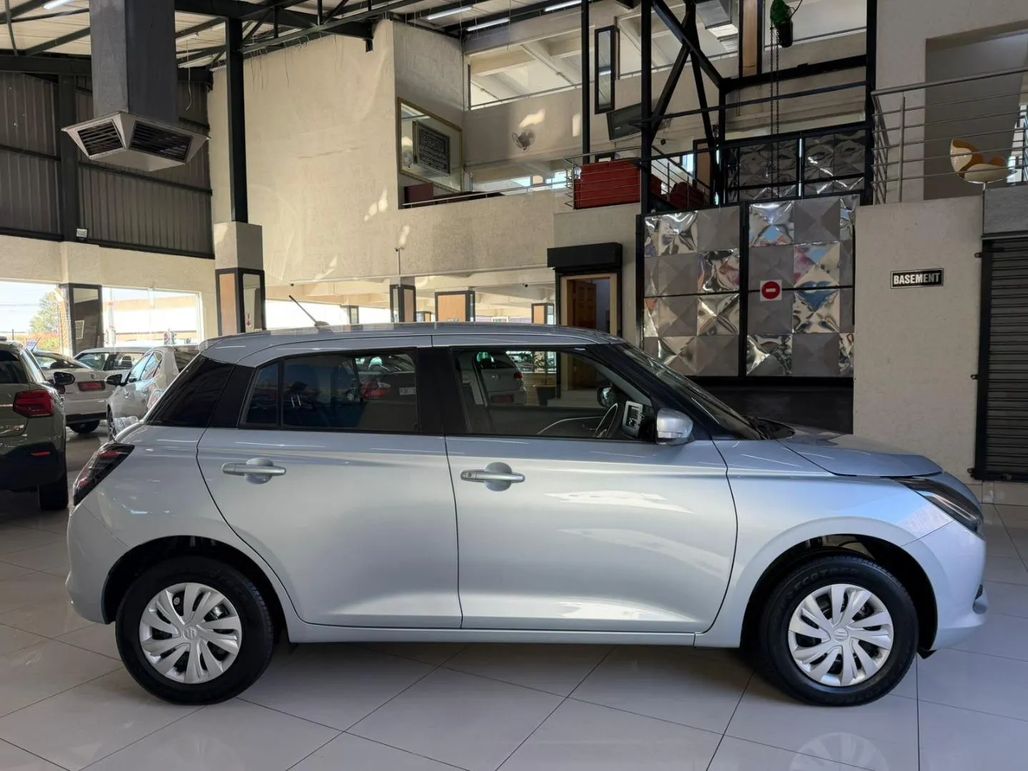 2025 Suzuki Swift 1.2 GL, photo 4 of 15