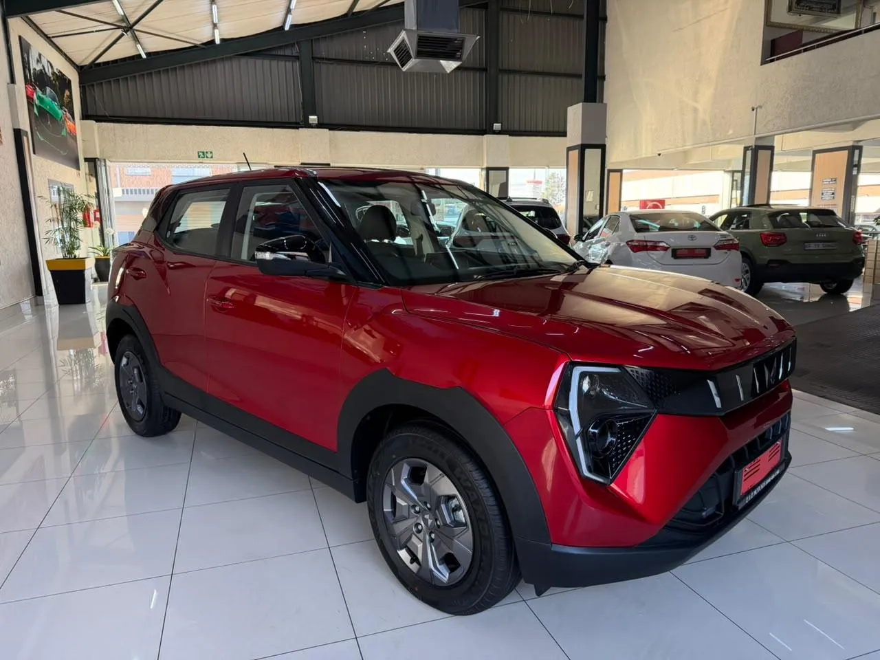 2026 Mahindra XUV 3XO 1.2T MX2 Auto, photo 1 of 13