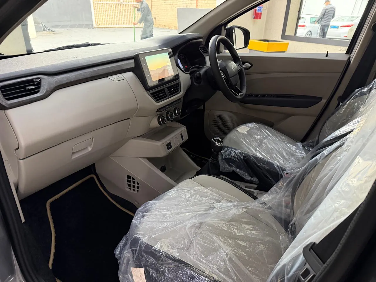 2026 Renault Triber 1.0 Techno, photo 10 of 14